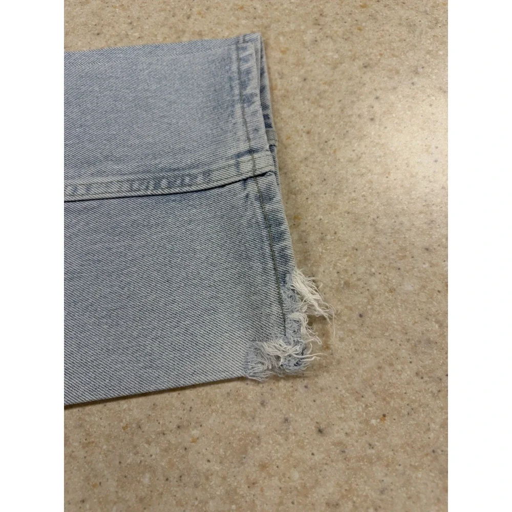 Levi's Jeans Mens 48x32 Light Wash Blue Distressed Relaxed Fit Denim Big Tall